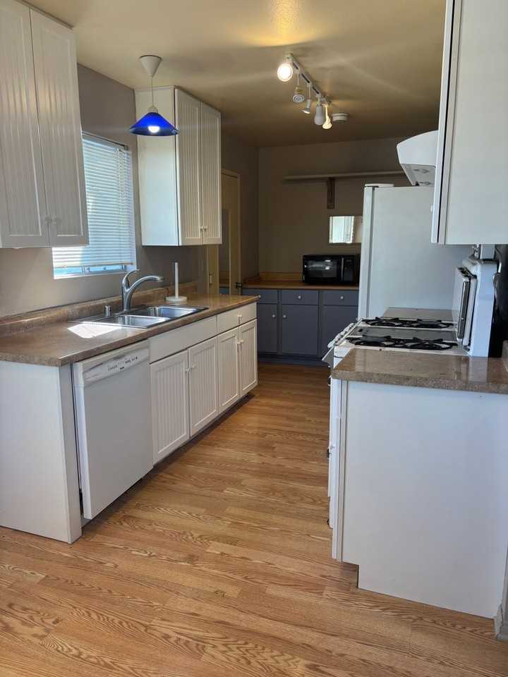 3903 San Pablo Ave - Photo 2 of 18