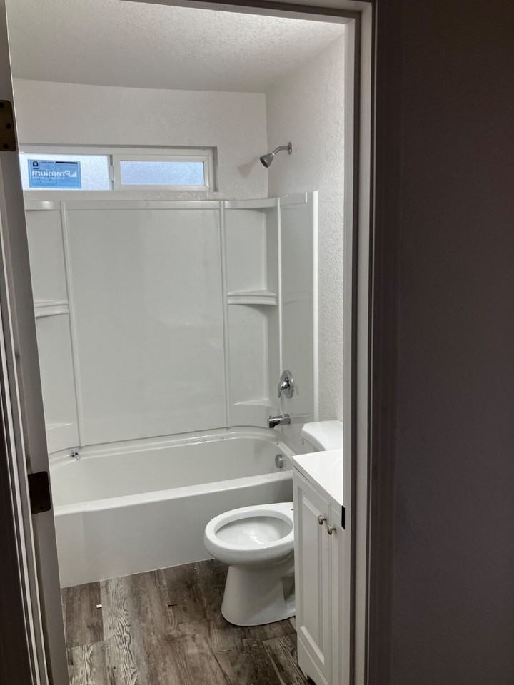 412 N St - Photo 7 of 22