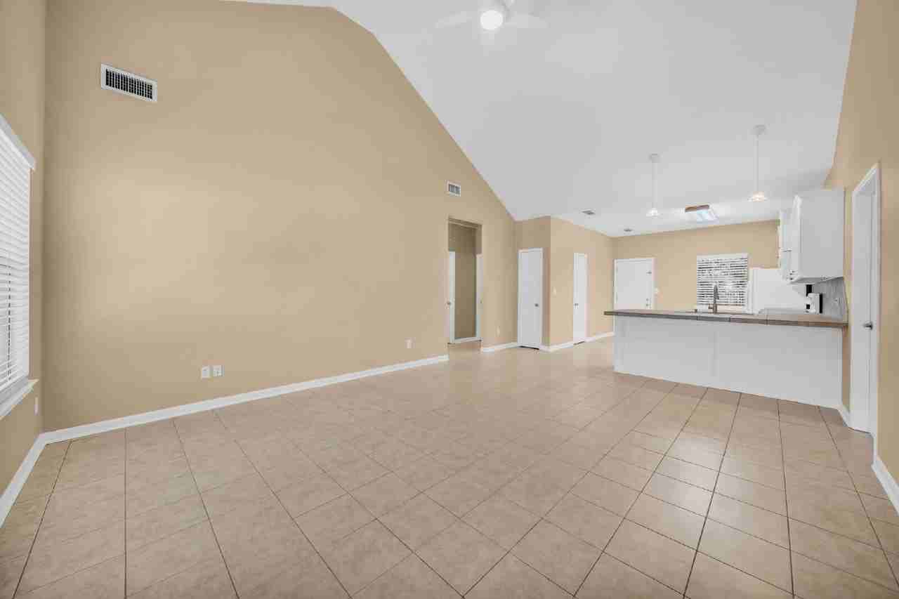 1213 Oxon Run - Photo 5 of 26