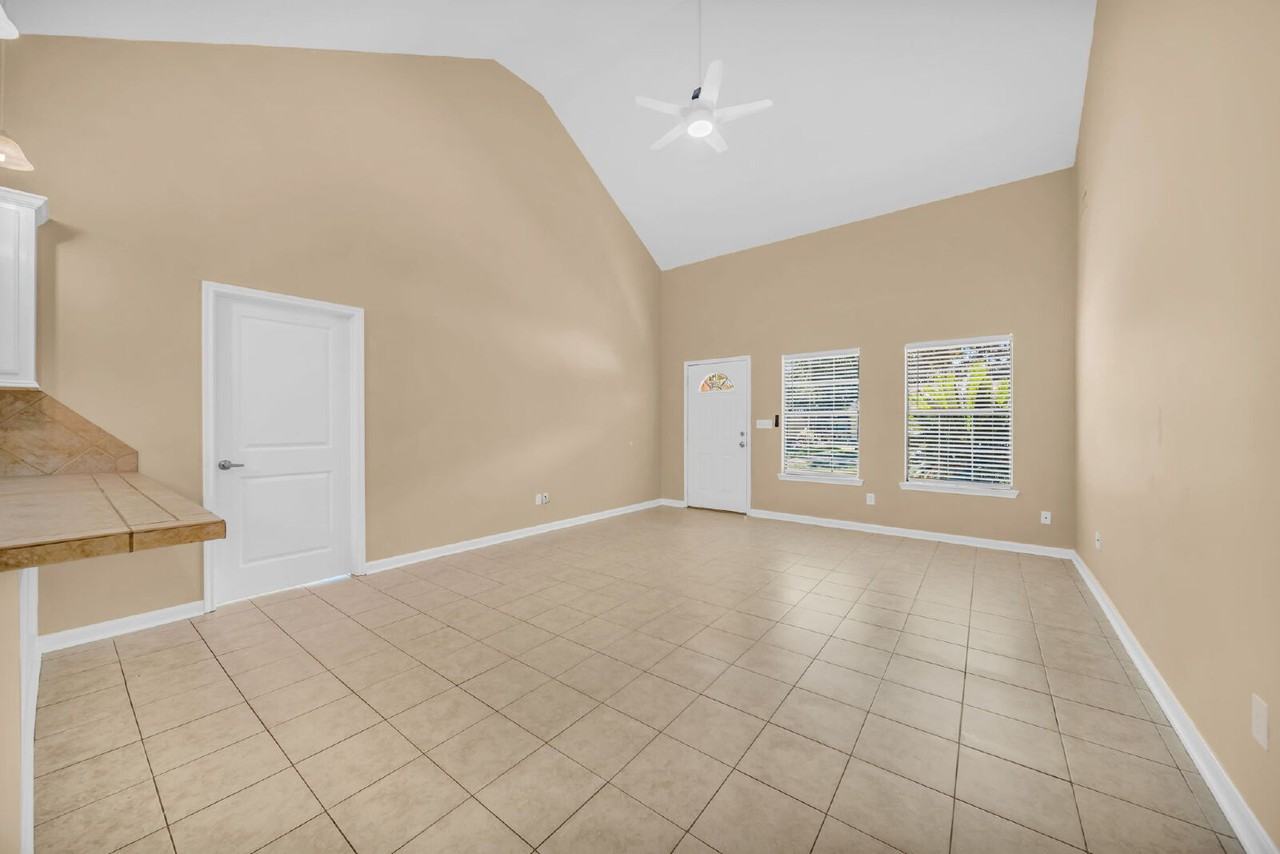 1213 Oxon Run - Photo 7 of 26