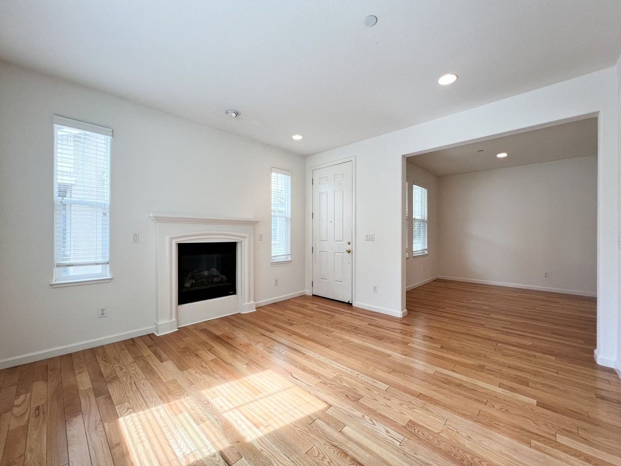 865 Citation Ct - Photo 6 of 38