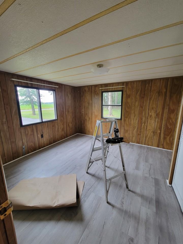 26750 Line Rd - Photo 3 of 10