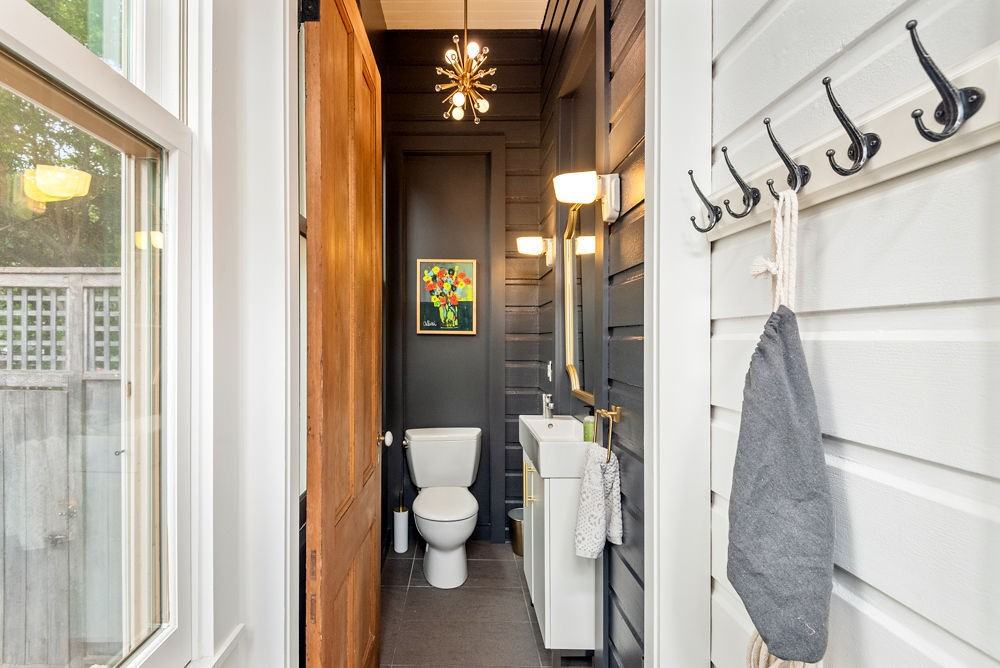 2234 Nw Johnson St #A - Photo 4 of 36