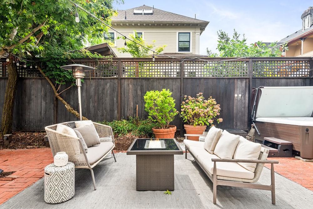 2234 Nw Johnson St #A - Photo 2 of 36