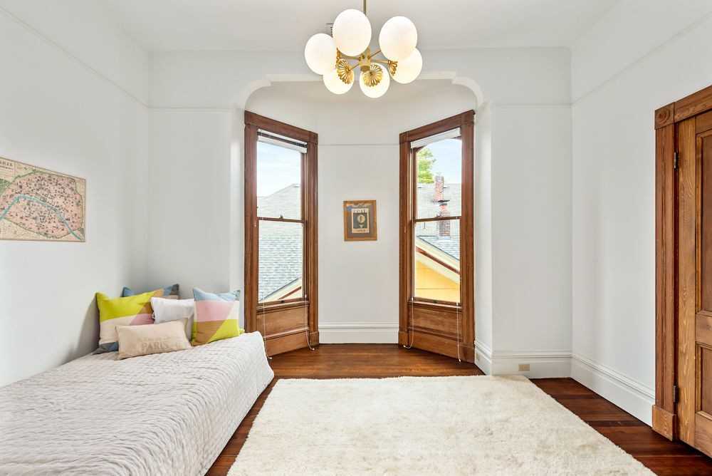 2234 Nw Johnson St #A - Photo 5 of 36