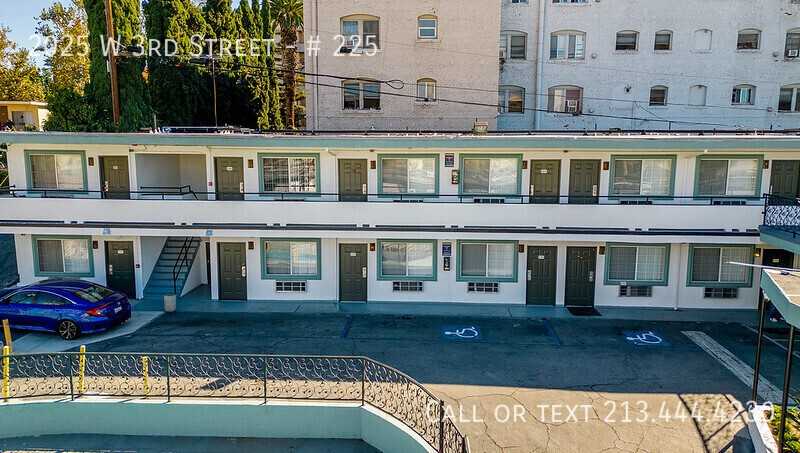 Royal Viking - Photo 5 of 20