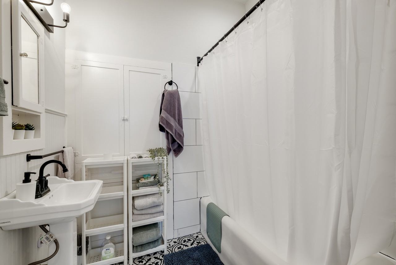 732 Lamar St #1 - Photo 4 of 10