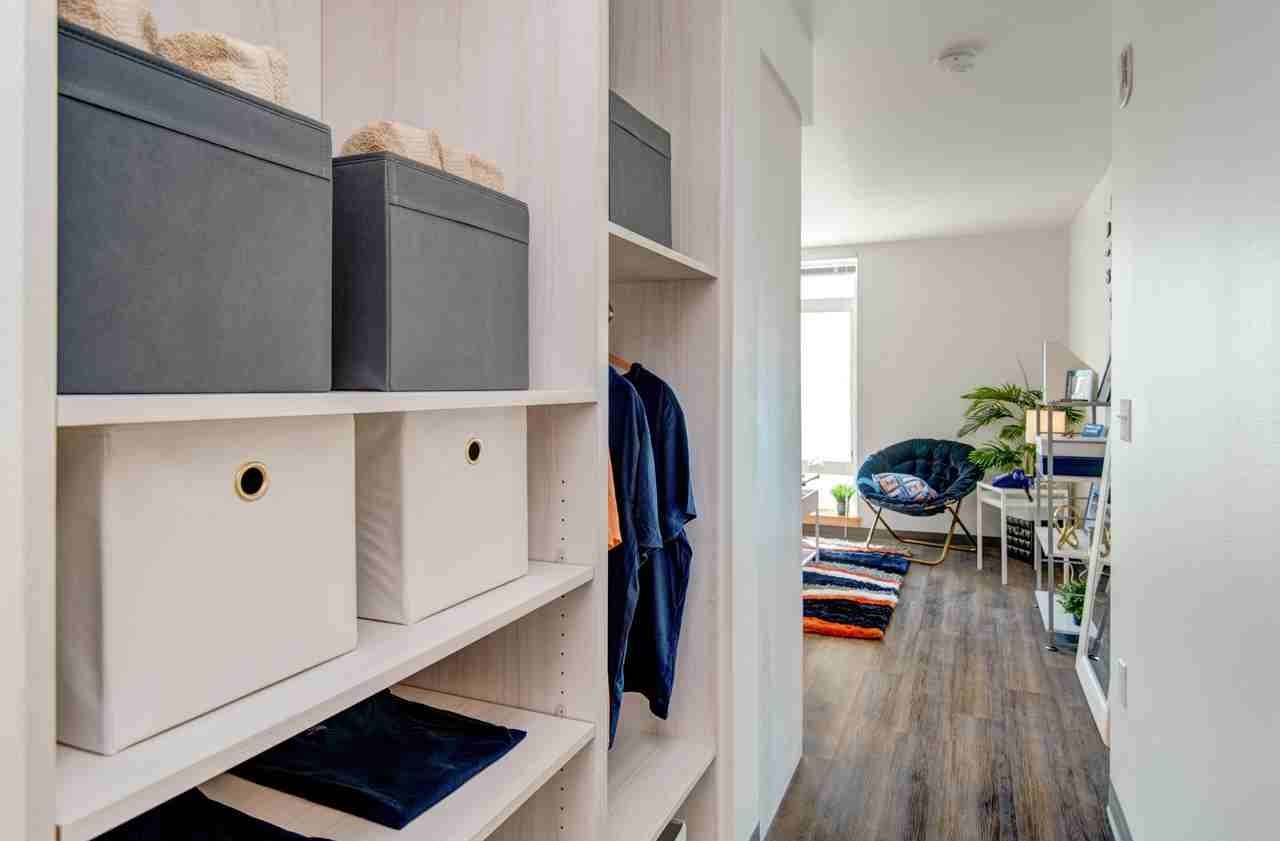 Mt Baker The Maddux Apartments - Photo 4 of 30