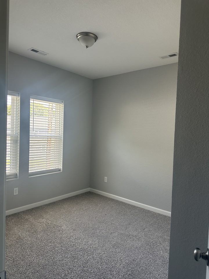 920 Lexington St #NA - Photo 3 of 6