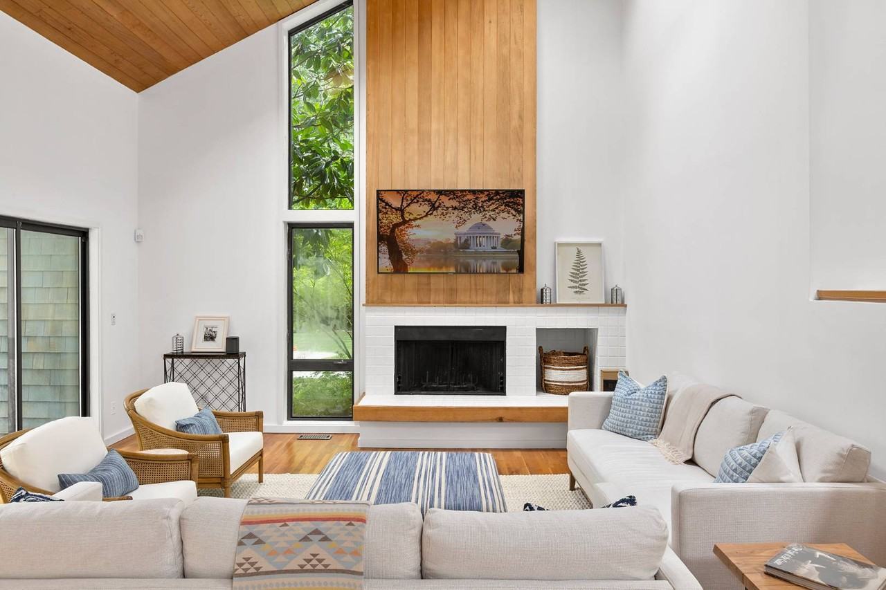 749 Edge Of Woods Rd - Photo 2 of 23