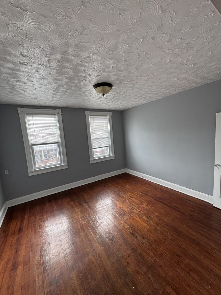 436 Ilchester Ave #2 - Photo 5 of 9