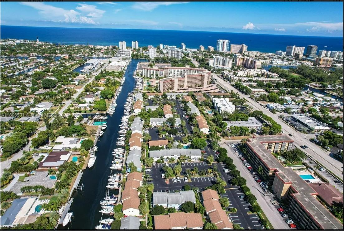 2643 Ne 15th St #2643 - Photo 2 of 26