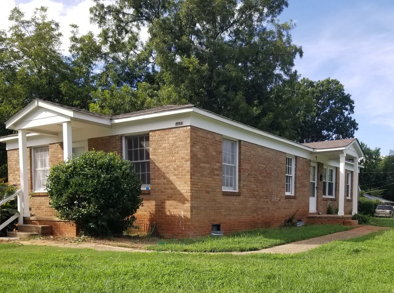 1828 Oaklawn Ave Ste 1 #1 - Photo 2 of 9