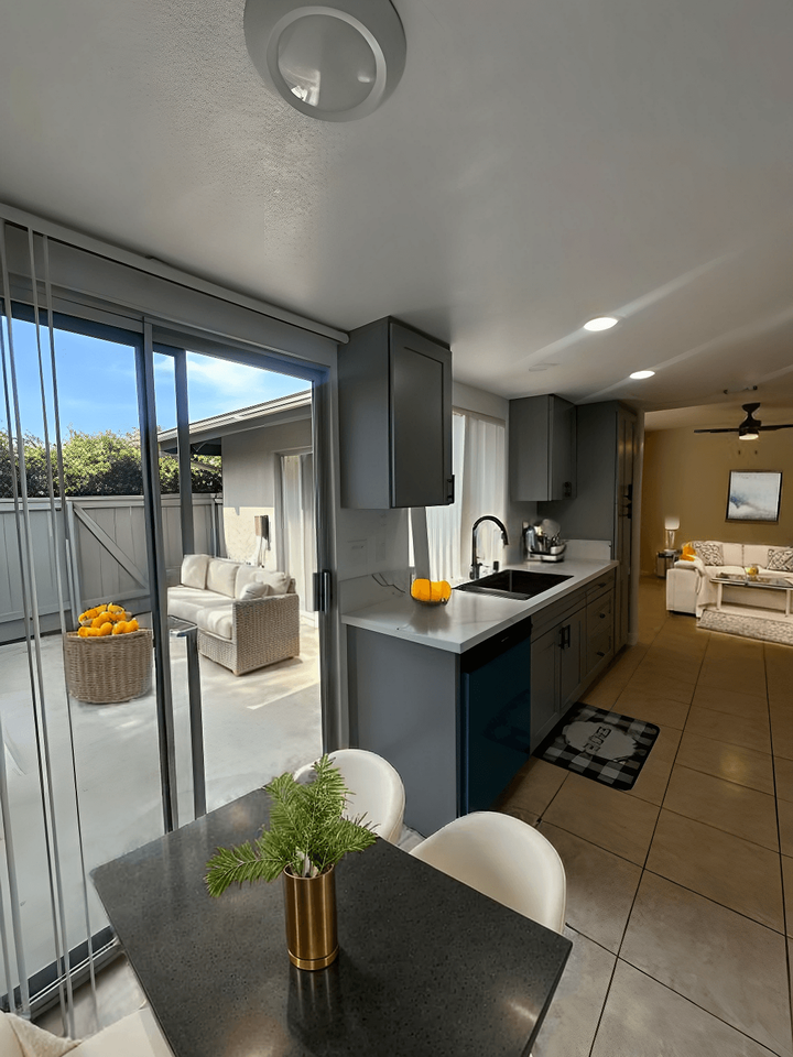 Coventry Square Apartments - Photo 3 of 7