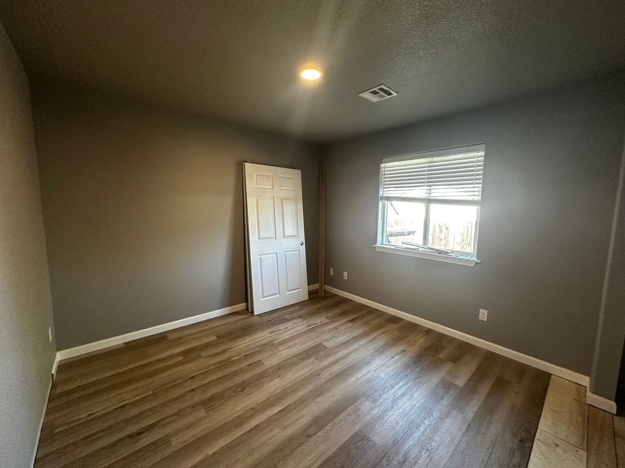 119 Garden Ln - Photo 5 of 7