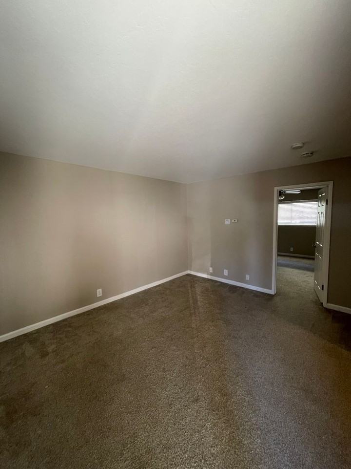 340 - 51 Glen Eyrie - Photo 5 of 10