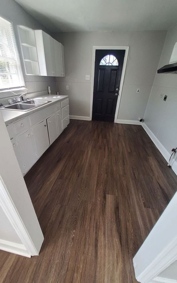 1155 South Greer Street - Photo 4 of 9