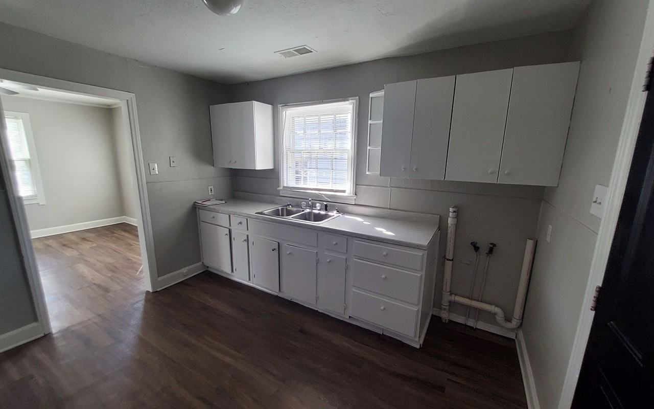 1155 South Greer Street - Photo 5 of 9