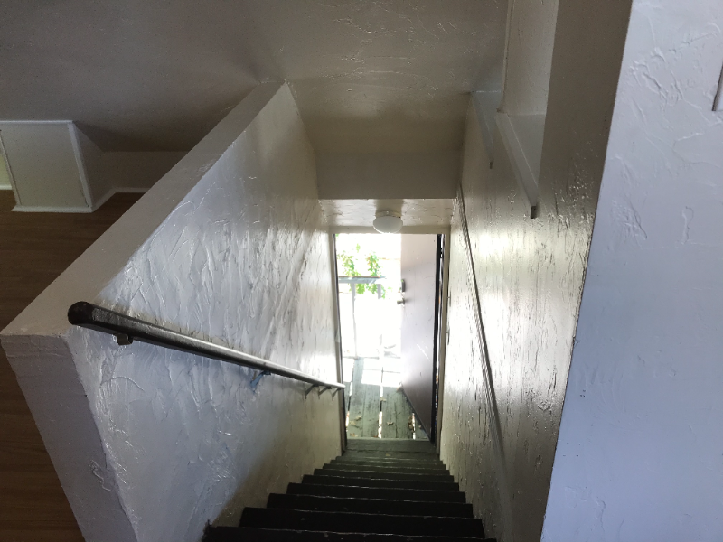 1011 Rood Ave #C - Photo 3 of 6