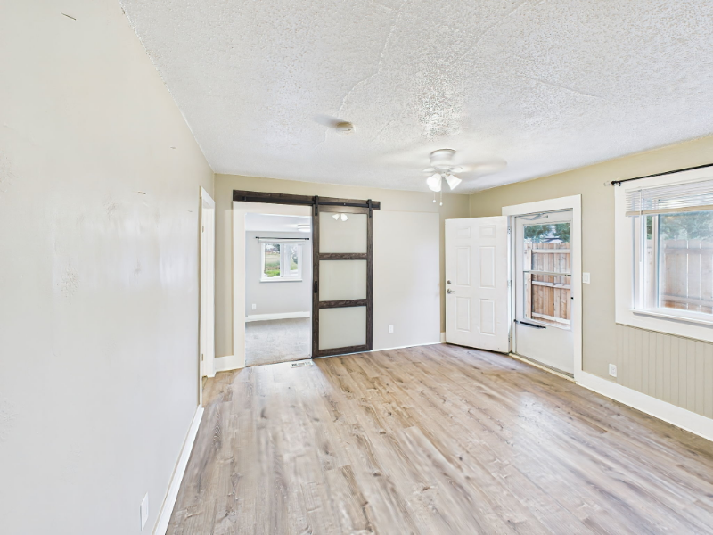 404 South Race Street - Photo 2 of 16