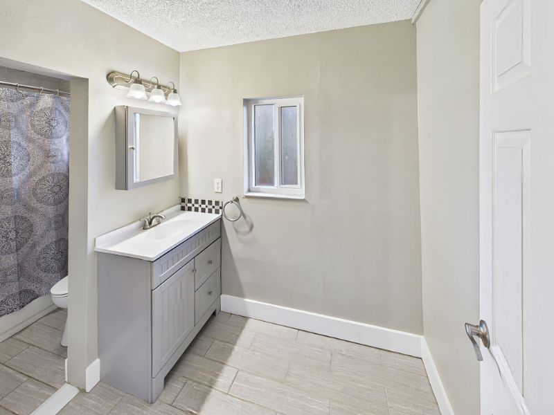 404 South Race Street - Photo 6 of 16