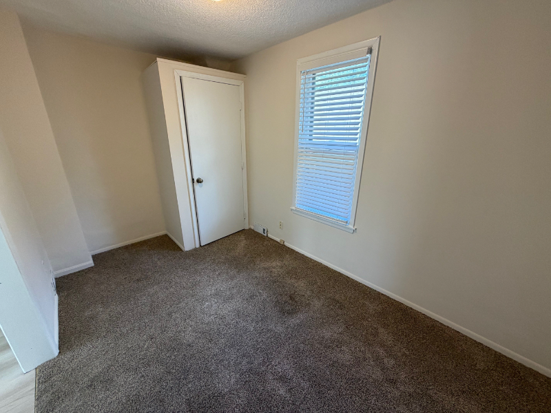 347 4th Ave S #1 - Photo 4 of 5