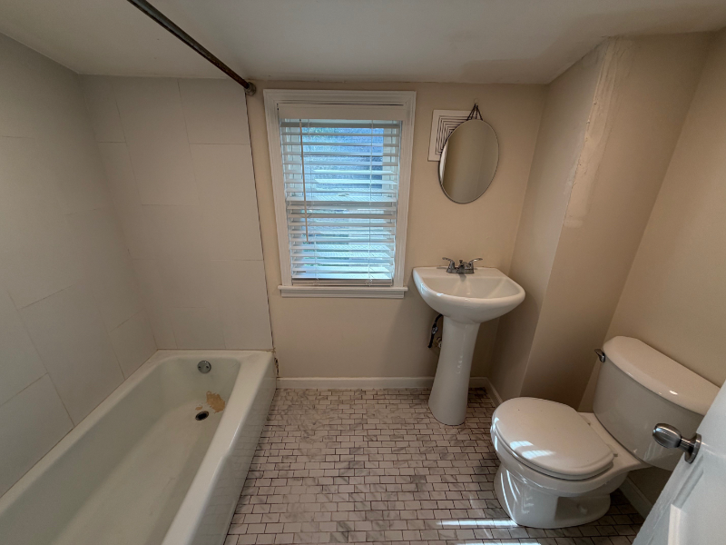 347 4th Ave S #1 - Photo 5 of 5