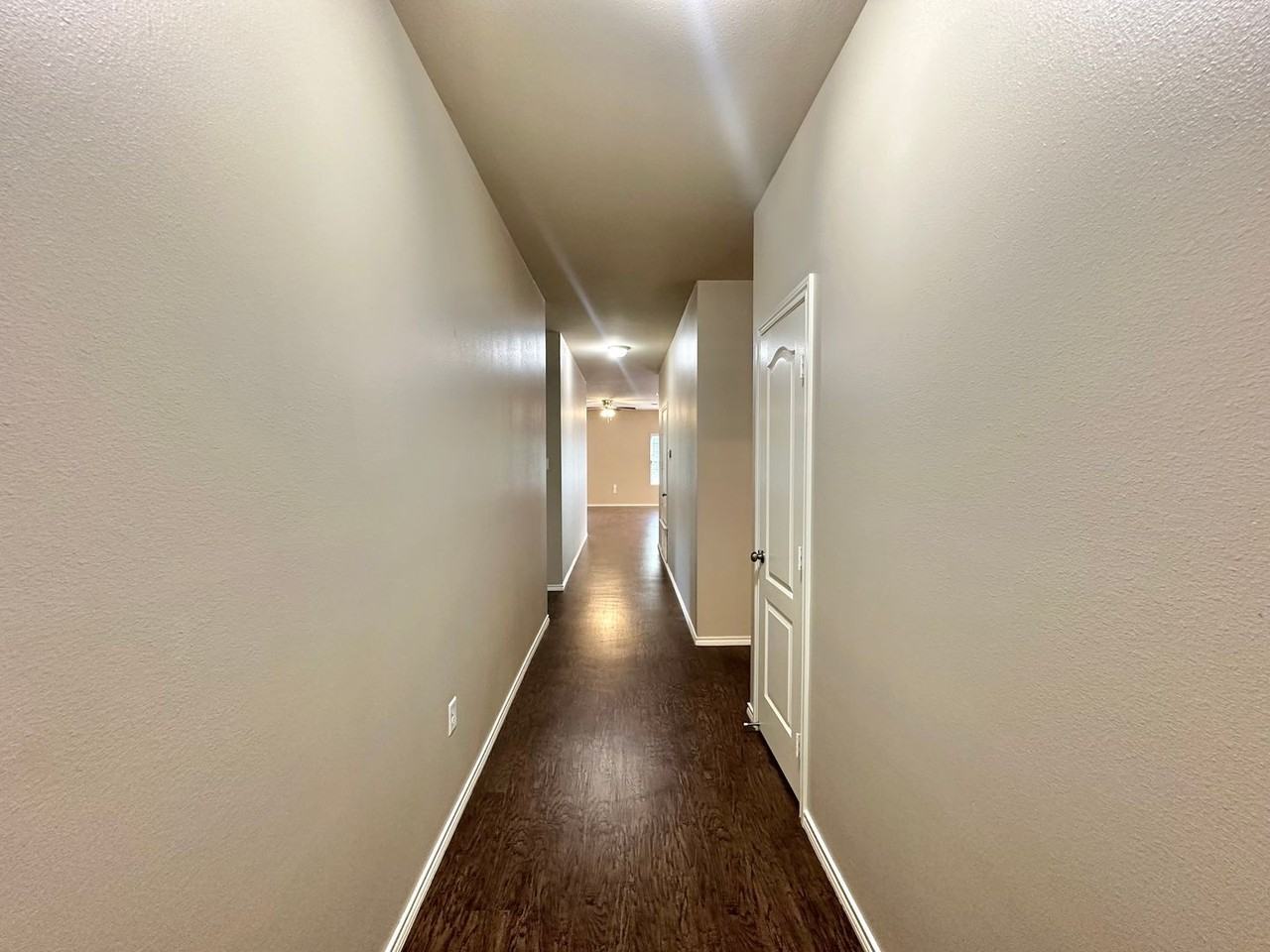 5828 Deauville St - Photo 2 of 26