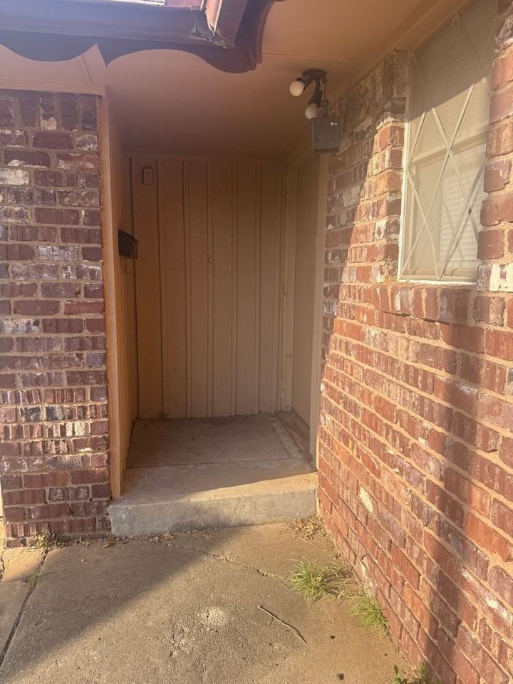 315 Willow Pl - Photo 2 of 27