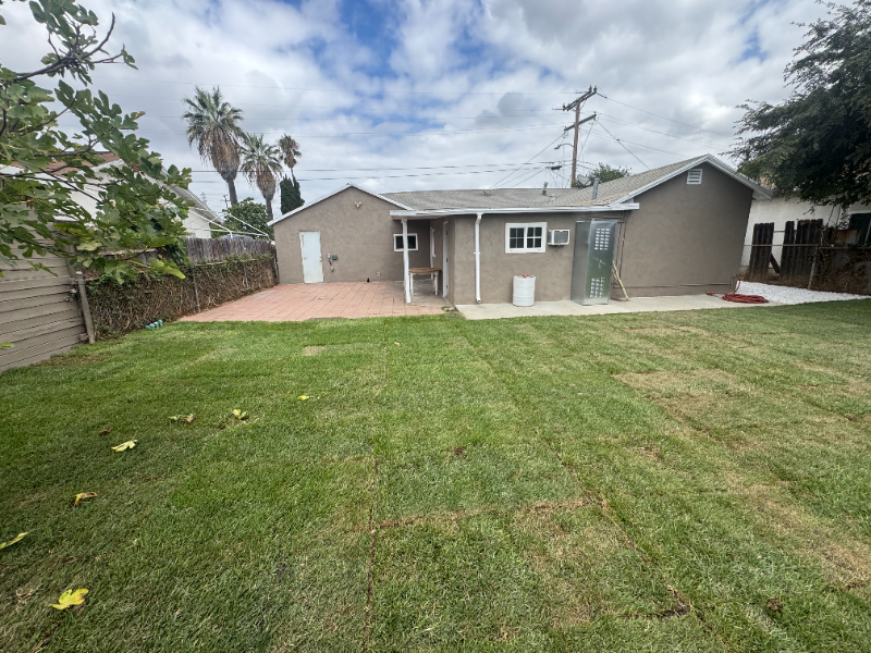 7830 Alpaca St - Photo 3 of 12