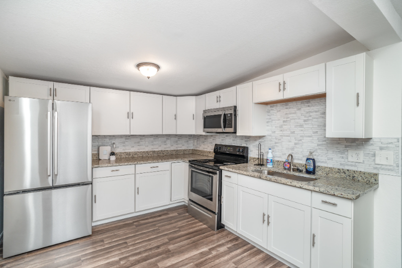 221 Port Charlotte Boulevard #8 - Photo 4 of 6