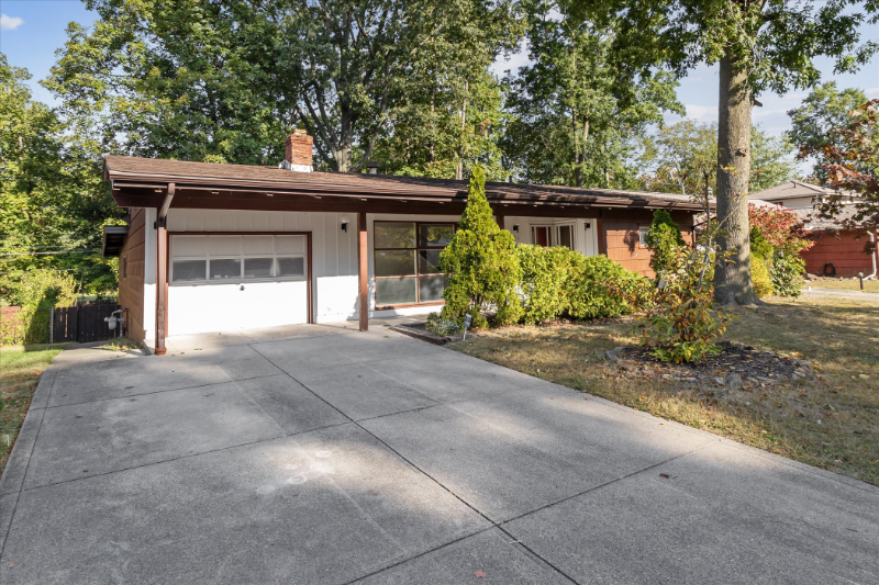 6412 Nelwood Rd - Photo 2 of 20