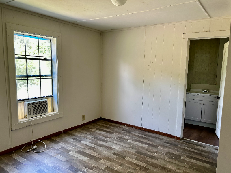 313 Mahlon St - Photo 7 of 12