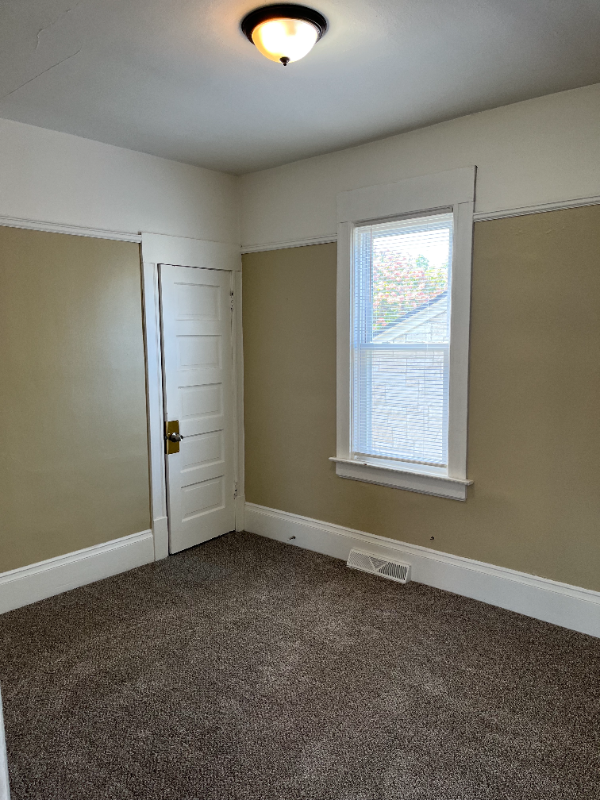 602 Michigan Ave - Photo 7 of 20