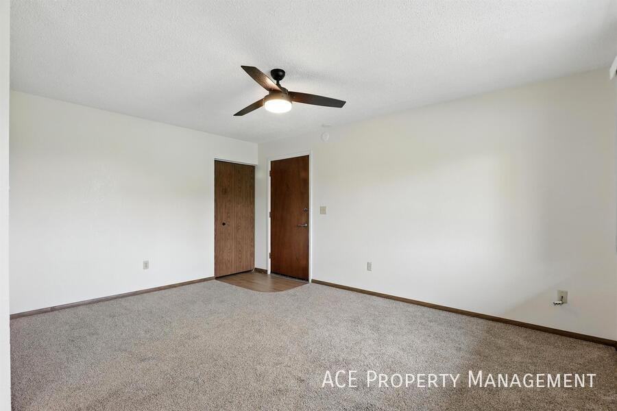 701 Dakota Dr #103 - Photo 6 of 11