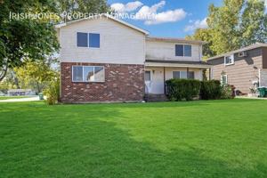 featured image of 5700 Glendale Dr #1