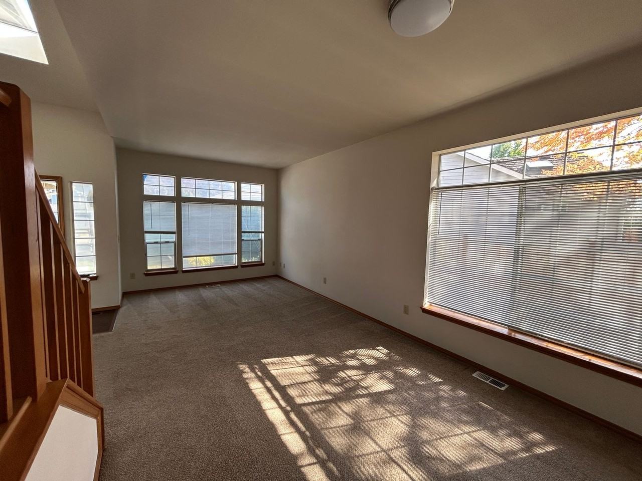 5508 64th Pl Ne - Photo 5 of 26