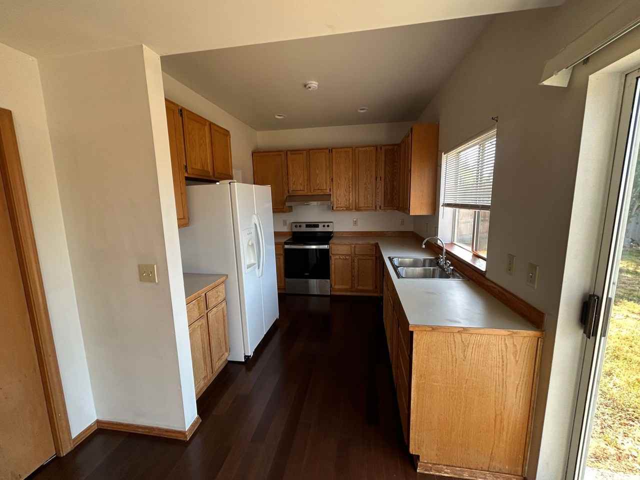 5508 64th Pl Ne - Photo 3 of 26