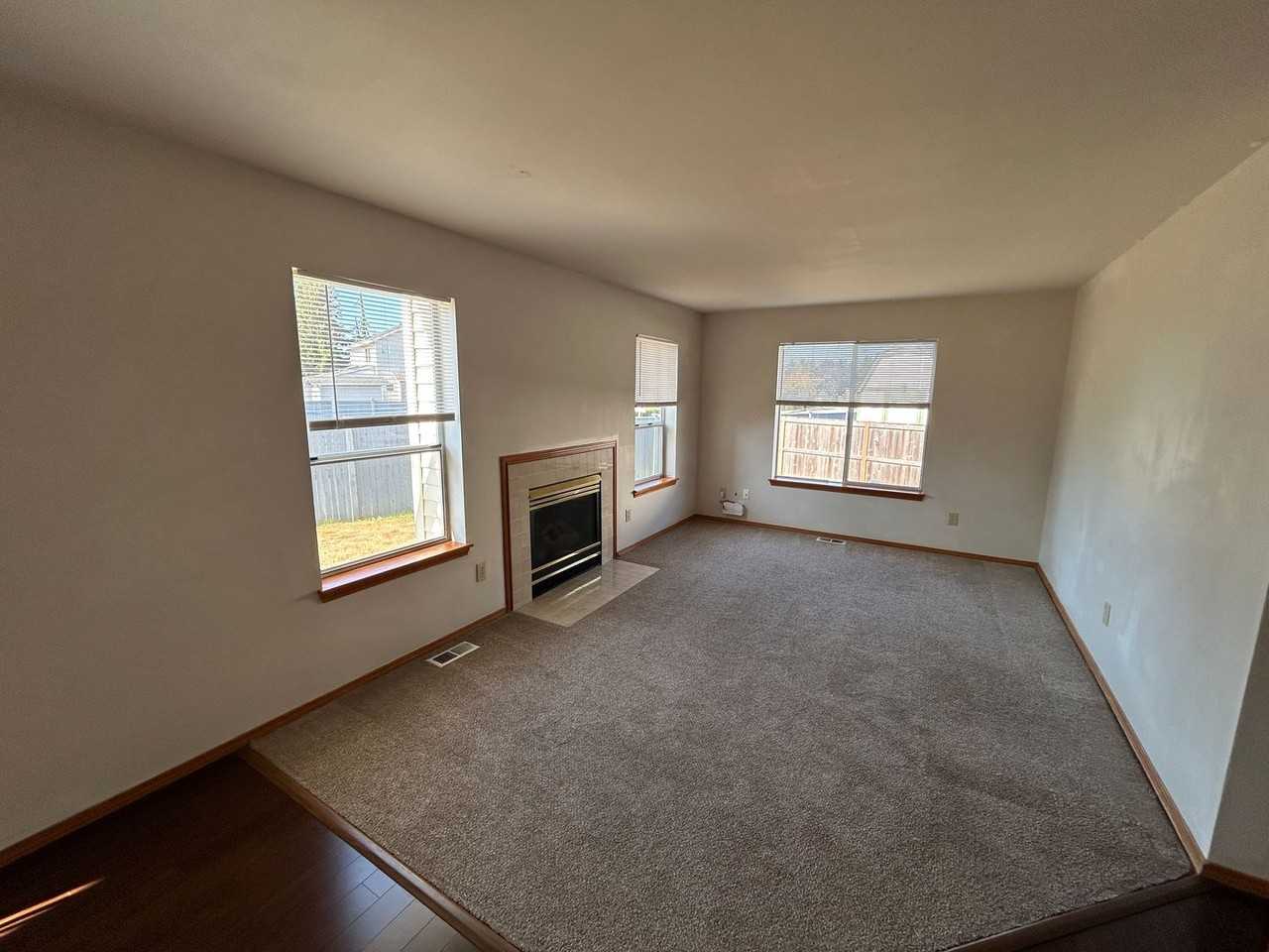 5508 64th Pl Ne - Photo 7 of 26