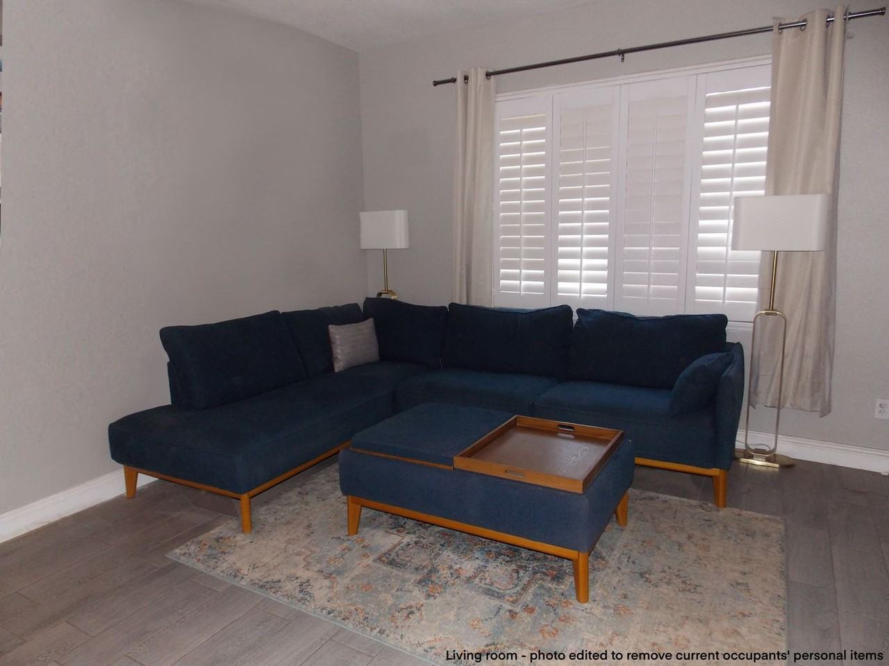 9909 Calabasas Avenue - Photo 6 of 32