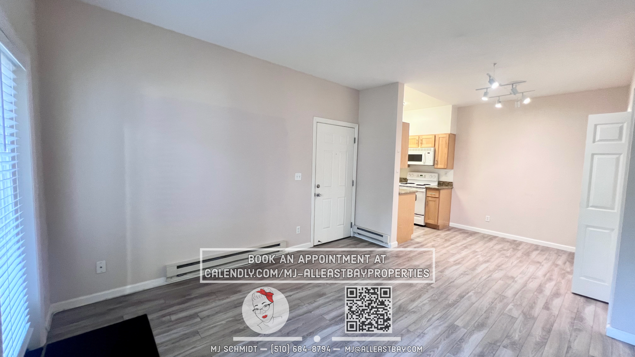 79 Bayside Ct - Photo 2 of 15