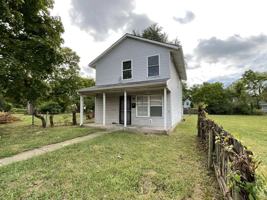 featured image of 909 W 30th St