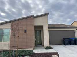 featured image of 1627 Village Green Way