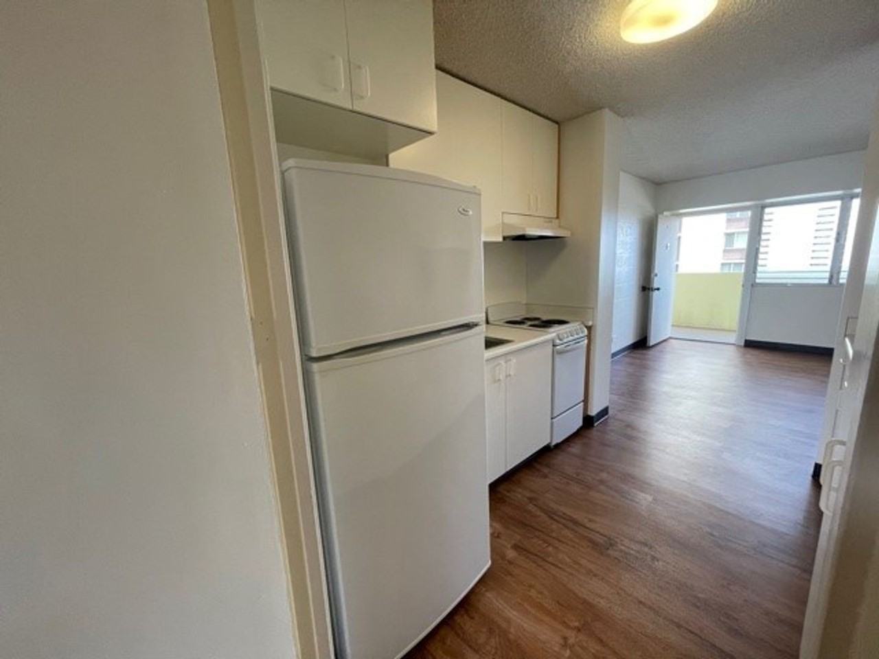 1516 Ward Ave #505 - Photo 2 of 14