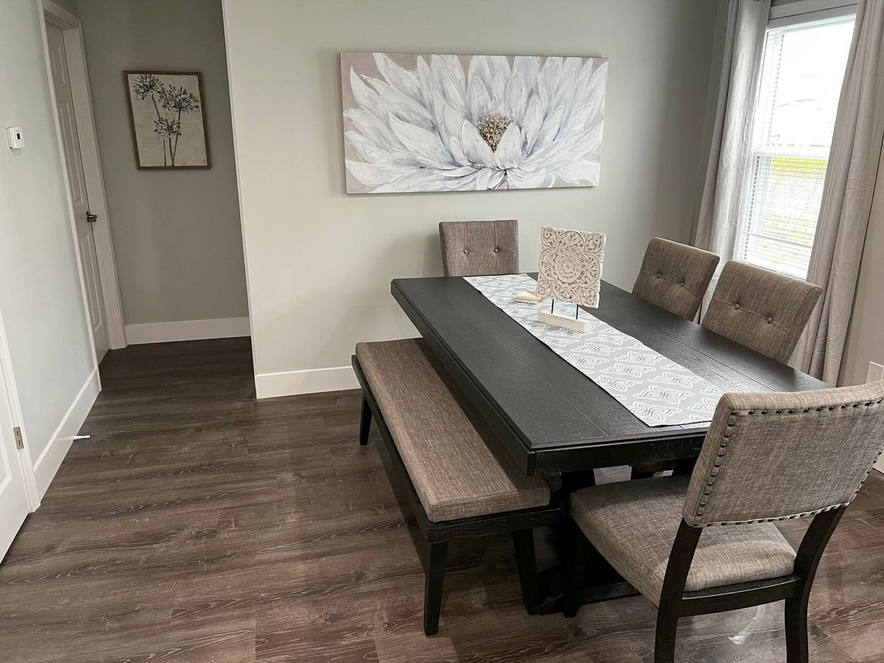 956 Olympia Dr - Photo 3 of 50