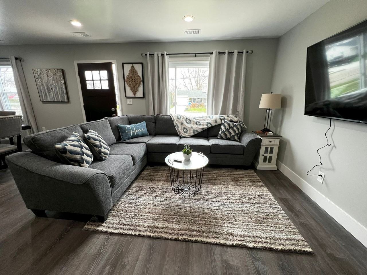 956 Olympia Dr - Photo 2 of 50