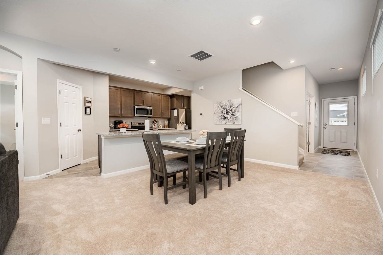 948 Southline Dr - Photo 6 of 24