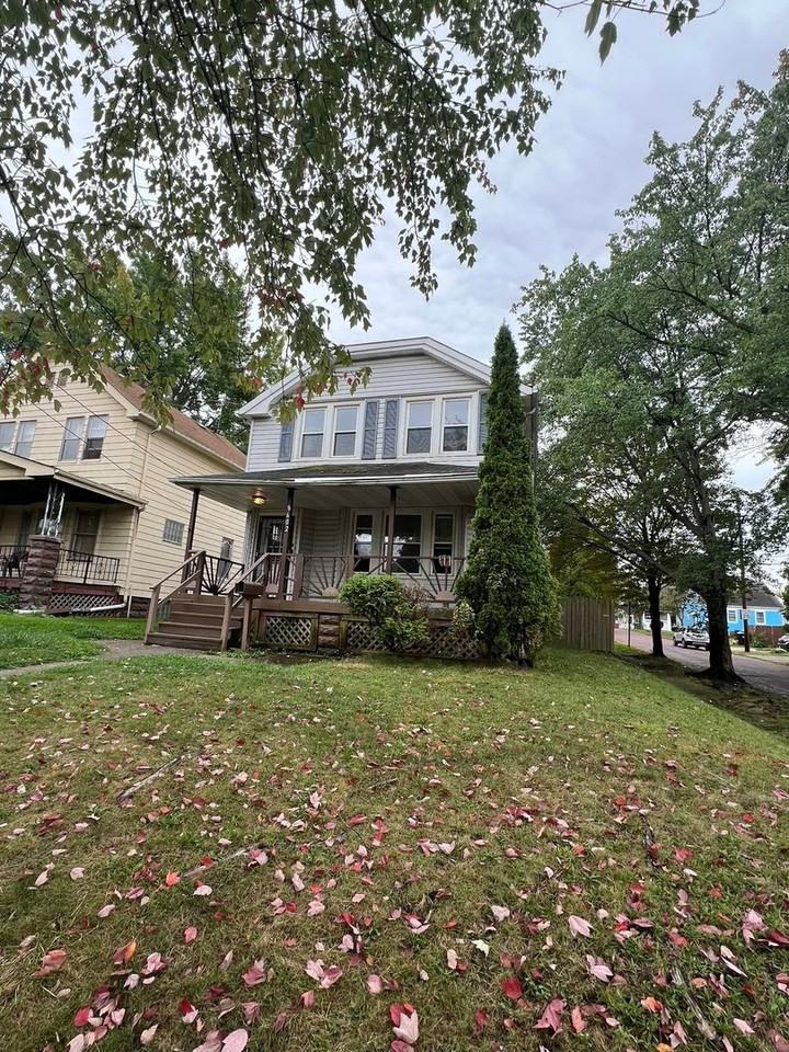 8602 Jeffries Avenue - Photo 3 of 25