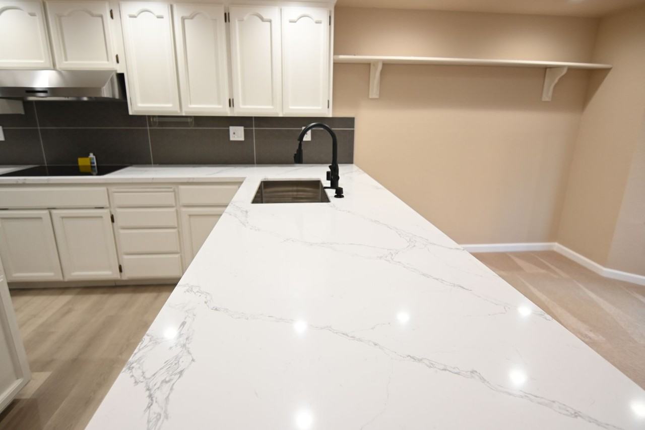 5976 Post Oak Cir - Photo 2 of 45