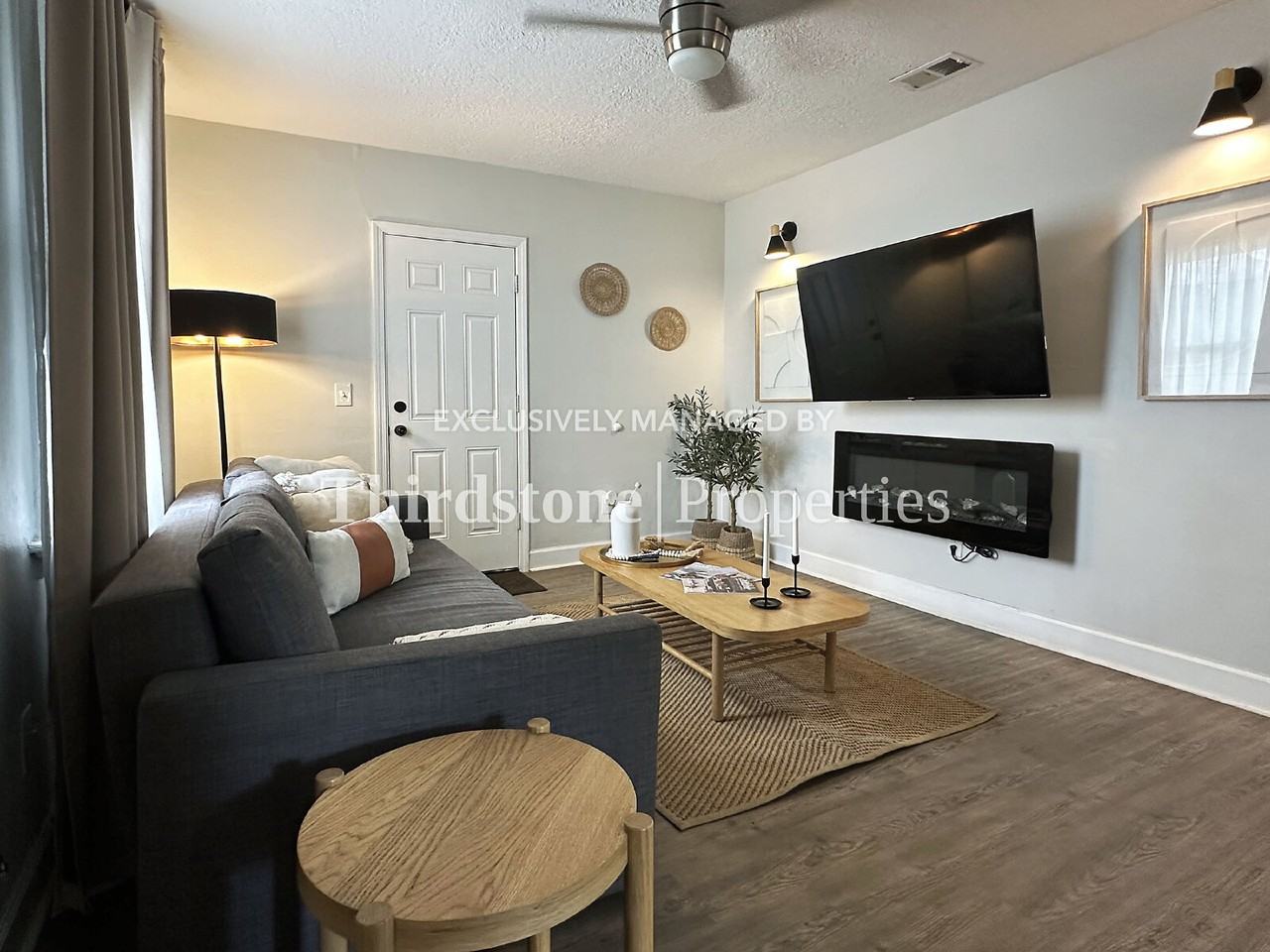 2508 Gilmore Street - Photo 3 of 26